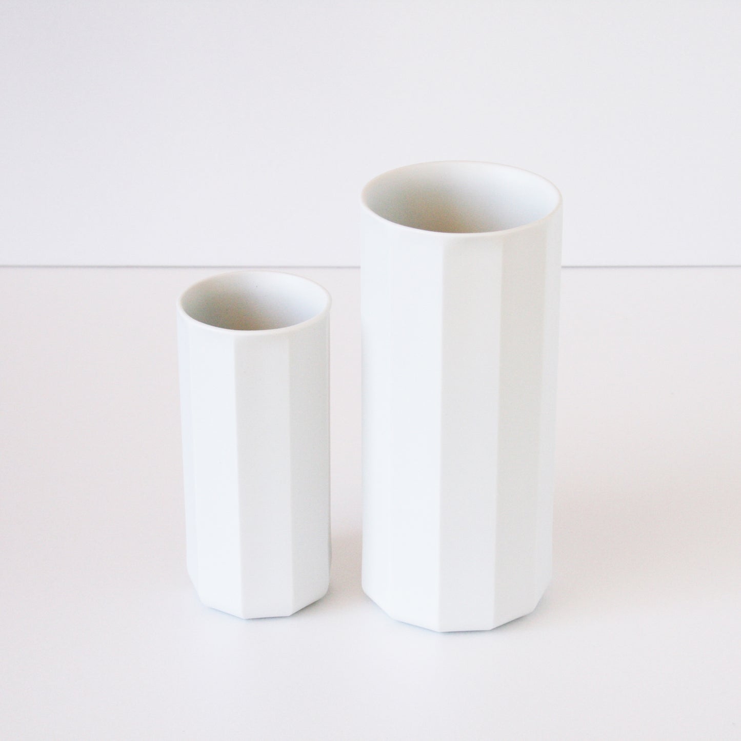 フラワーベースL/白い花器/SDGsな雑貨/人気の日用品