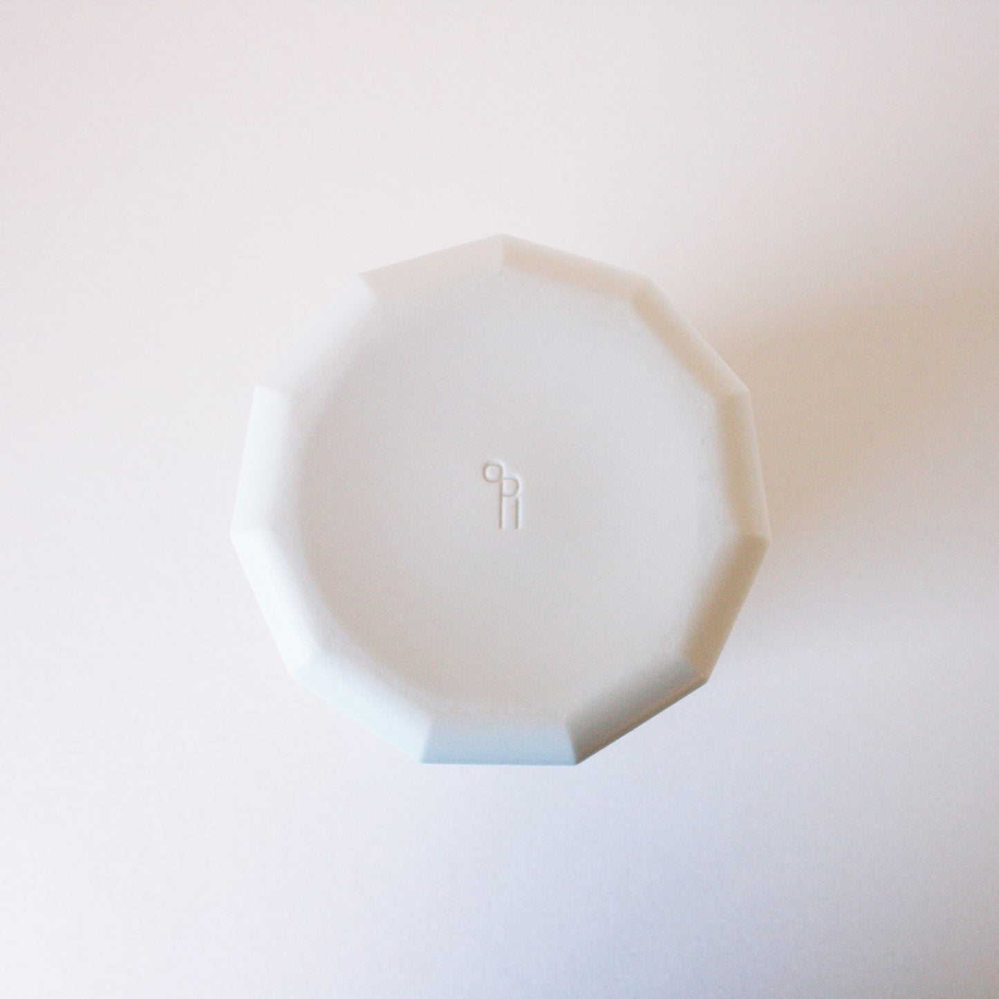 フラワーベースL/白い花器/SDGsな雑貨/人気の日用品