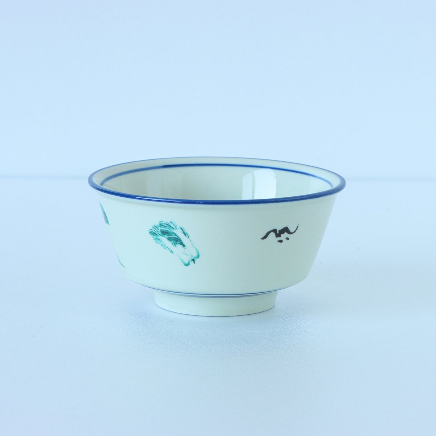 マレーシアから来たボウル ふち青/プラナカン食器/オリエンタル雑貨/人気の日用品